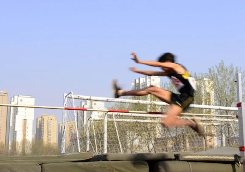 cách nhảy cao kiểu bước qua