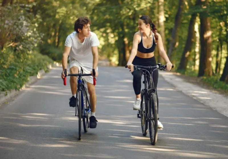 chạy bộ hay đạp xe để giảm cân nhanh hơn